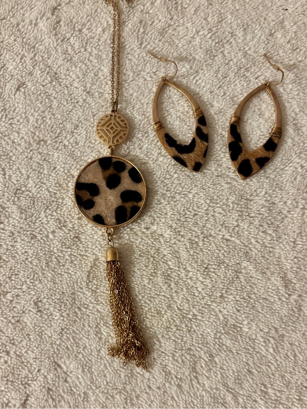 Gold Leopard Print Pendant Long Necklace and Earrings